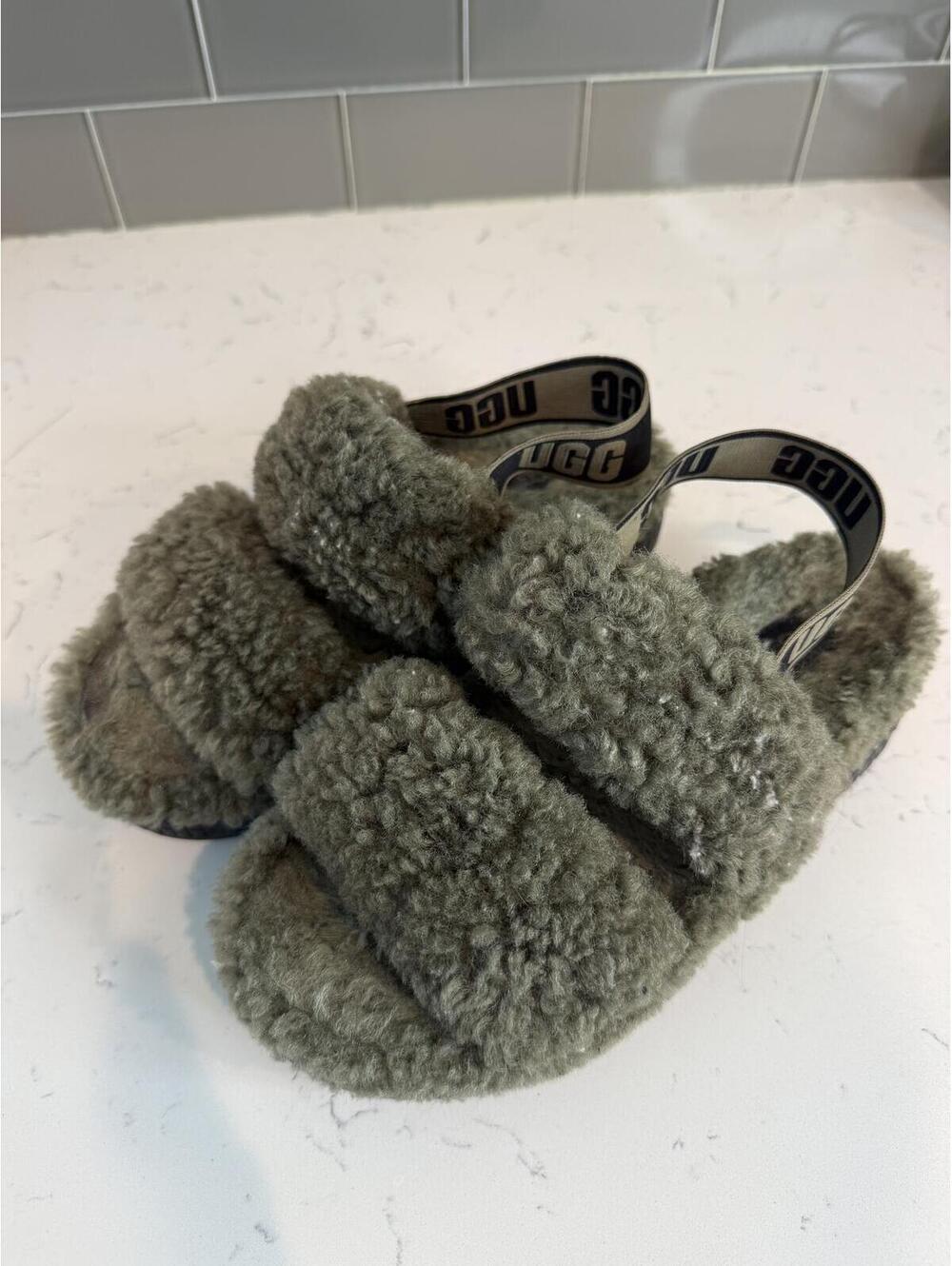 UGG Fluff Yeah Shearling Slingback Sandals Size 8 Olive Green